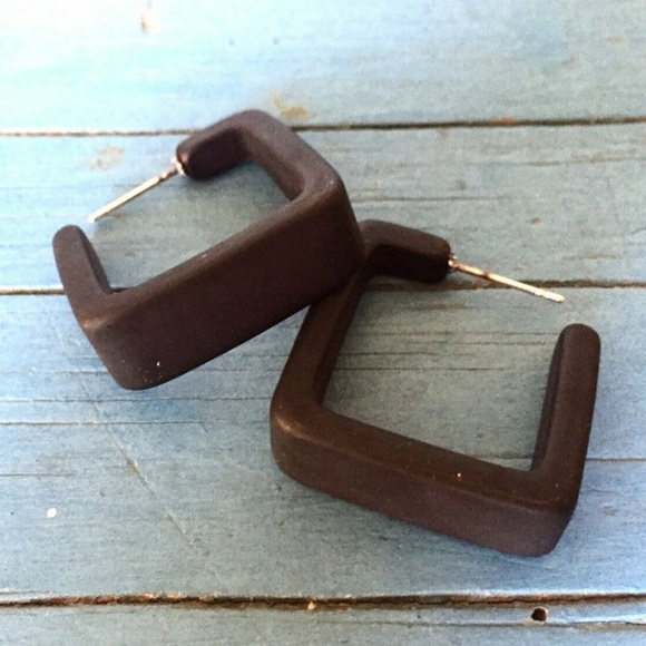 Frosted Vintage Lucite Square Hoop Earrings - Picture 4 of 5